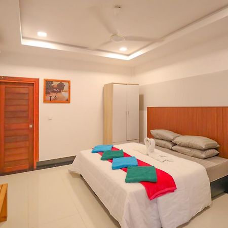 Aqua Blu Thoddoo Hotel Buitenkant foto